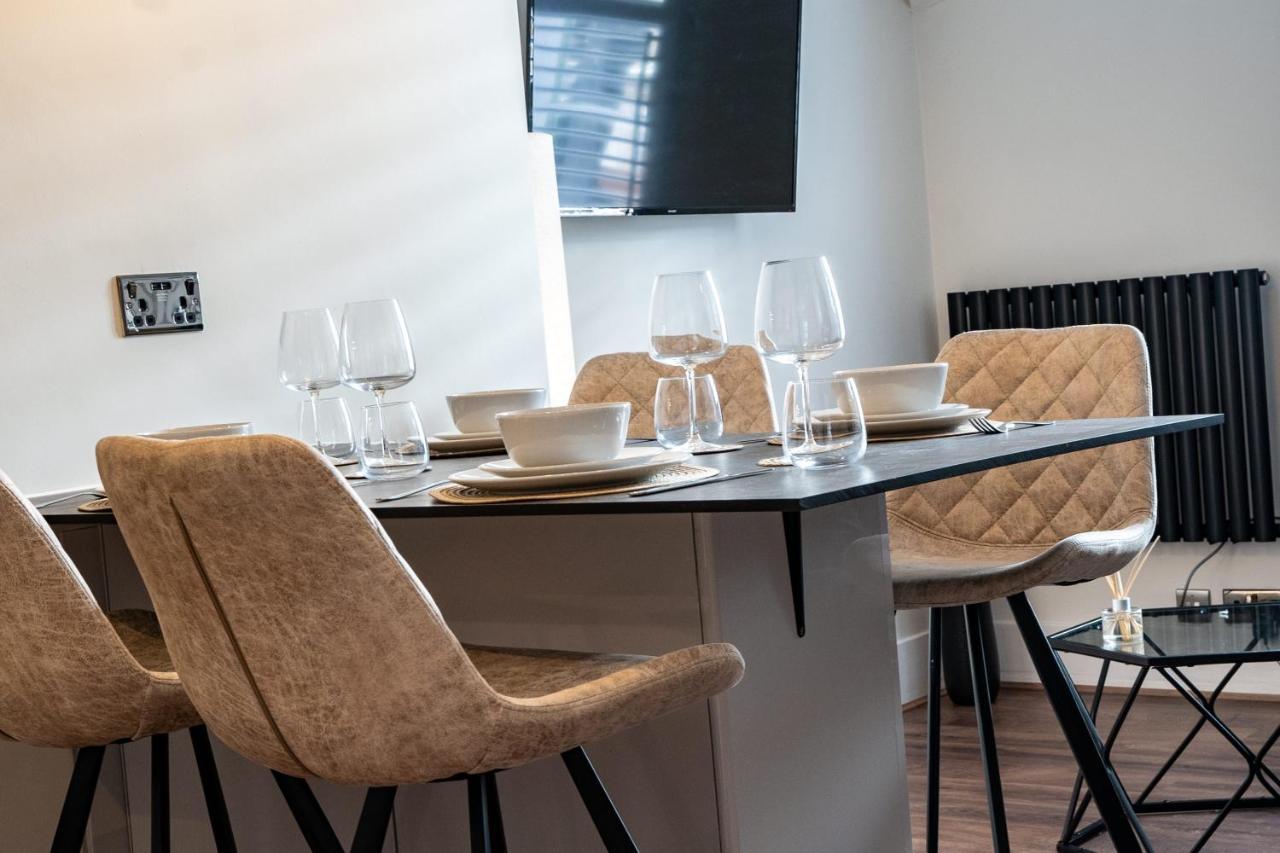 Watergate Penthouse - New 2 Bed Luxury Apartment In City Centre Chester Buitenkant foto